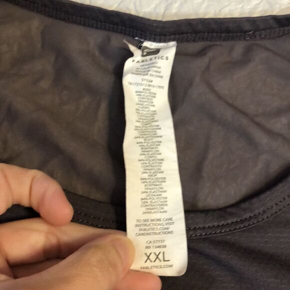 Fabletics Tank Size XXL - Picture 2 of 3